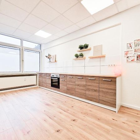 Raj Living - City Center Apartments With 5 Rooms - 10 Min Messe Dus Düsseldorf Eksteriør billede