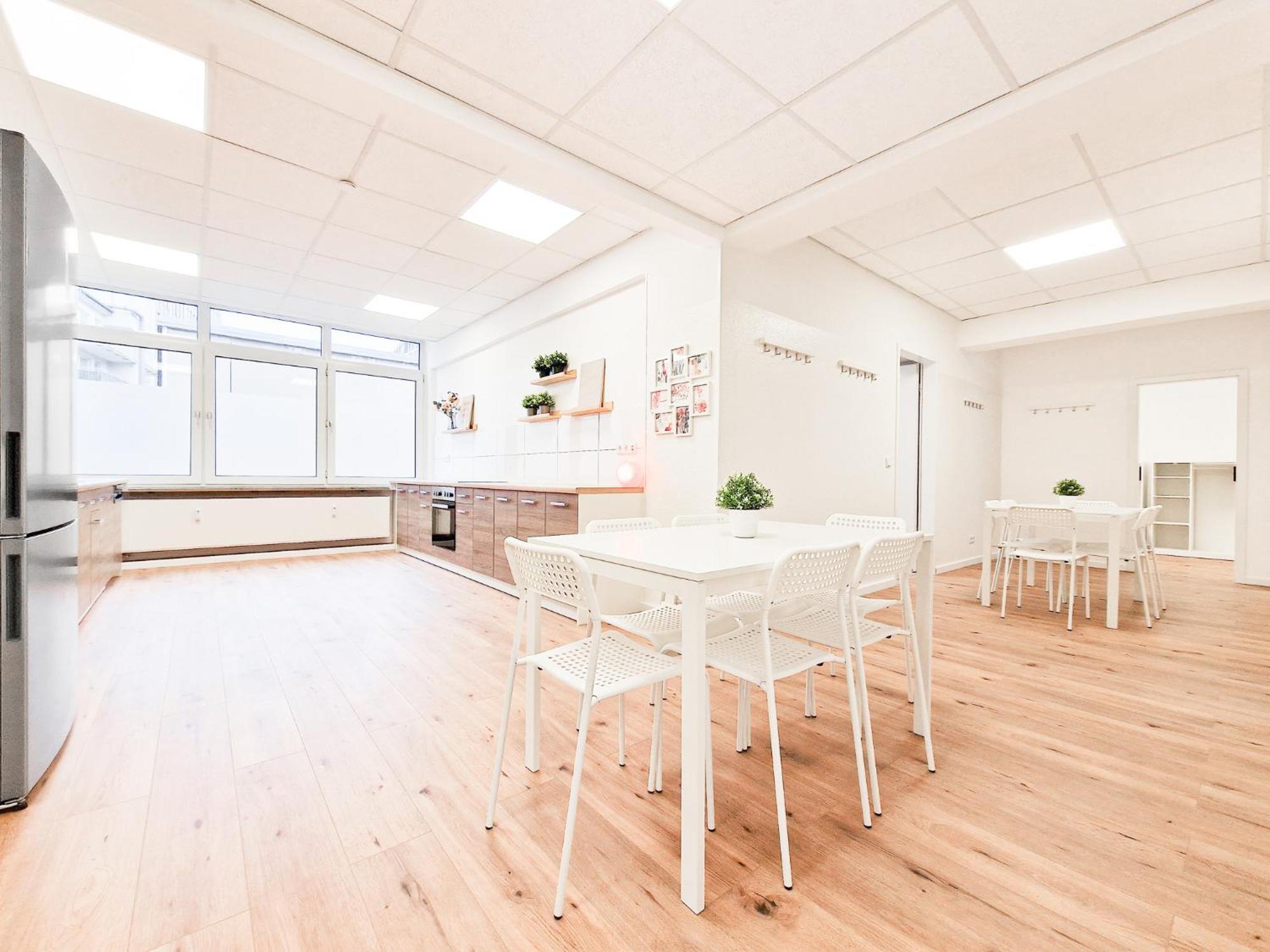Raj Living - City Center Apartments With 5 Rooms - 10 Min Messe Dus Düsseldorf Eksteriør billede