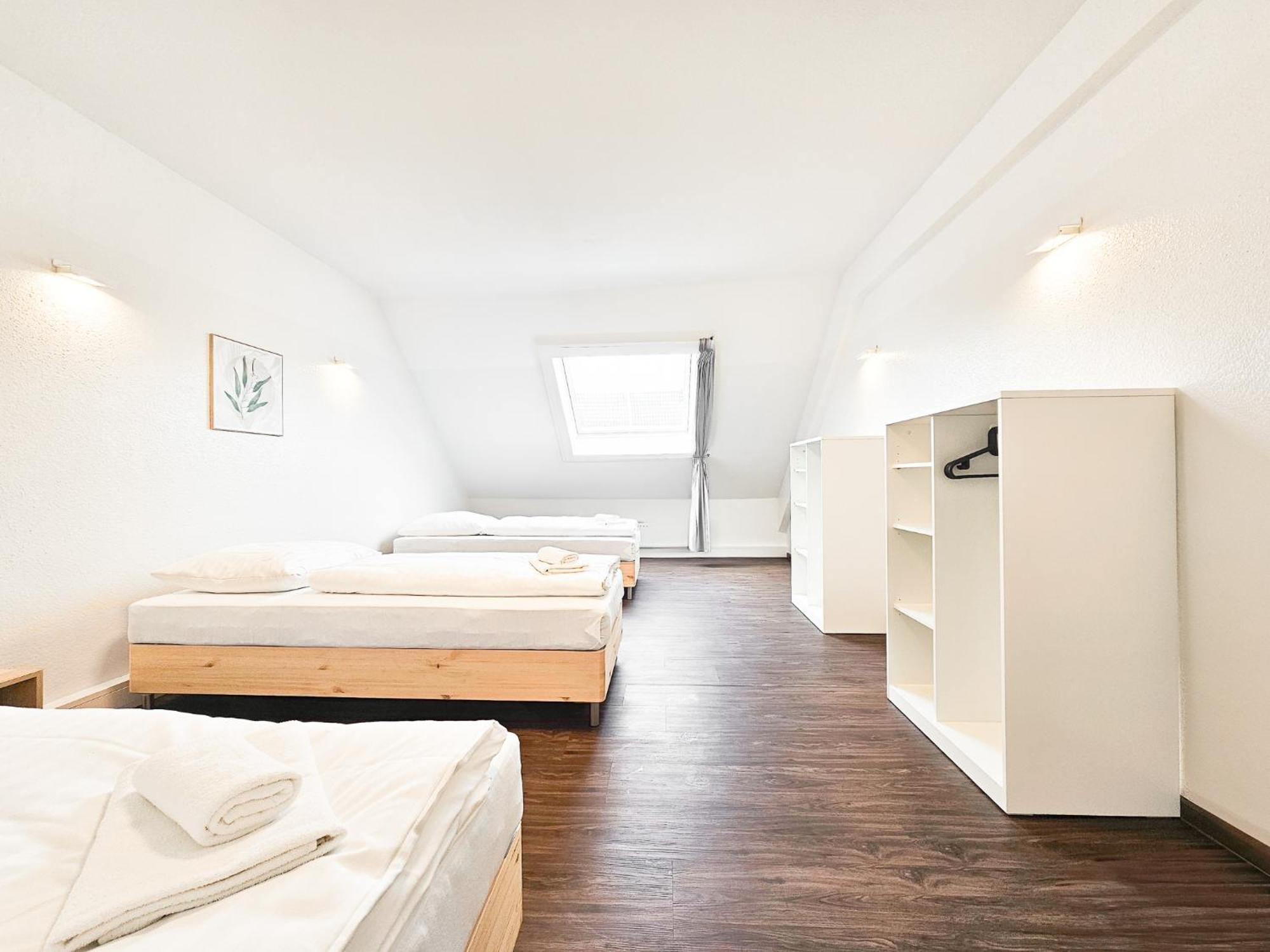 Raj Living - City Center Apartments With 5 Rooms - 10 Min Messe Dus Düsseldorf Eksteriør billede