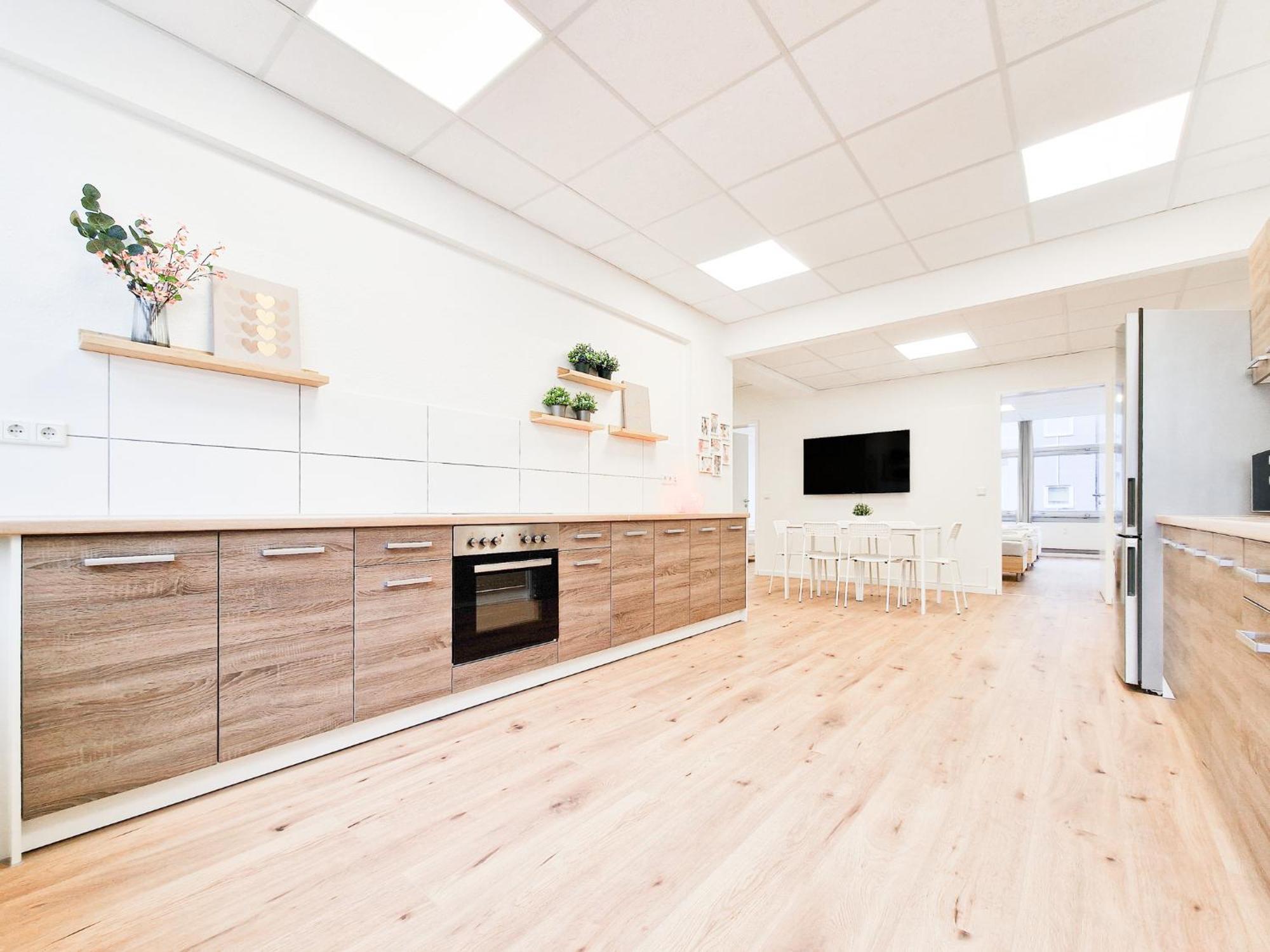 Raj Living - City Center Apartments With 5 Rooms - 10 Min Messe Dus Düsseldorf Eksteriør billede