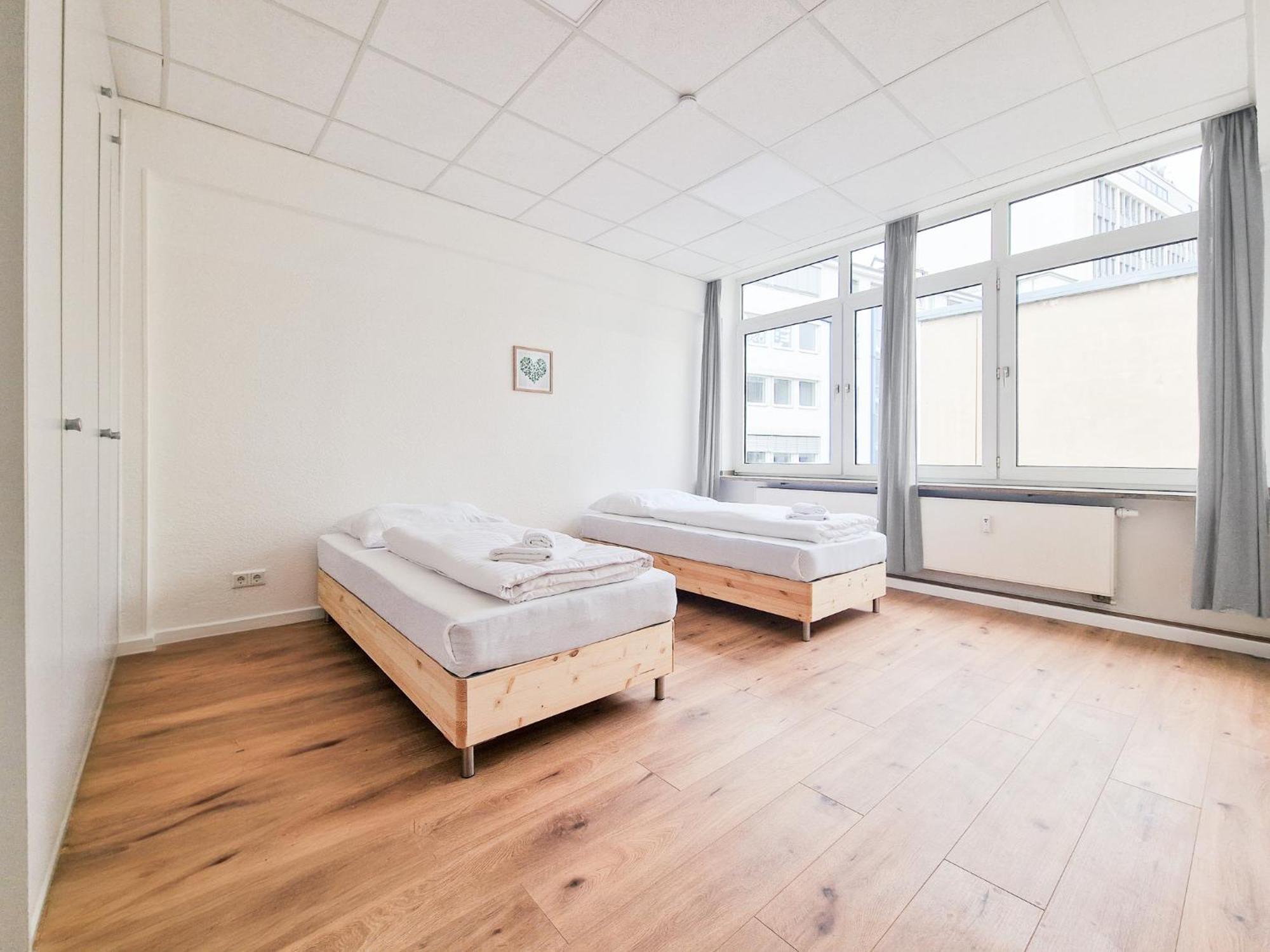 Raj Living - City Center Apartments With 5 Rooms - 10 Min Messe Dus Düsseldorf Eksteriør billede