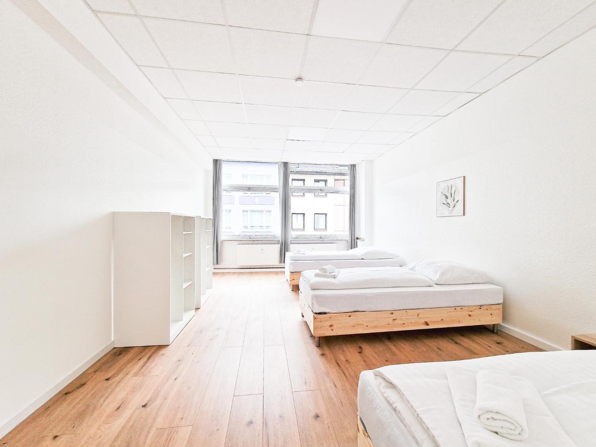 Raj Living - City Center Apartments With 5 Rooms - 10 Min Messe Dus Düsseldorf Eksteriør billede