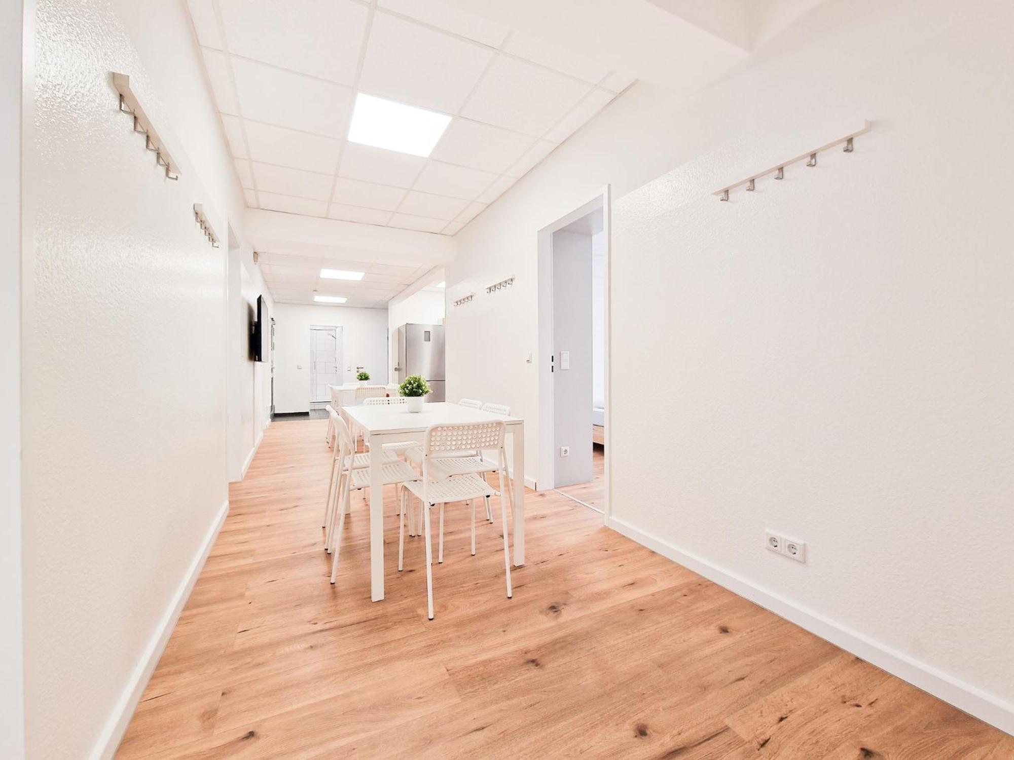 Raj Living - City Center Apartments With 5 Rooms - 10 Min Messe Dus Düsseldorf Eksteriør billede