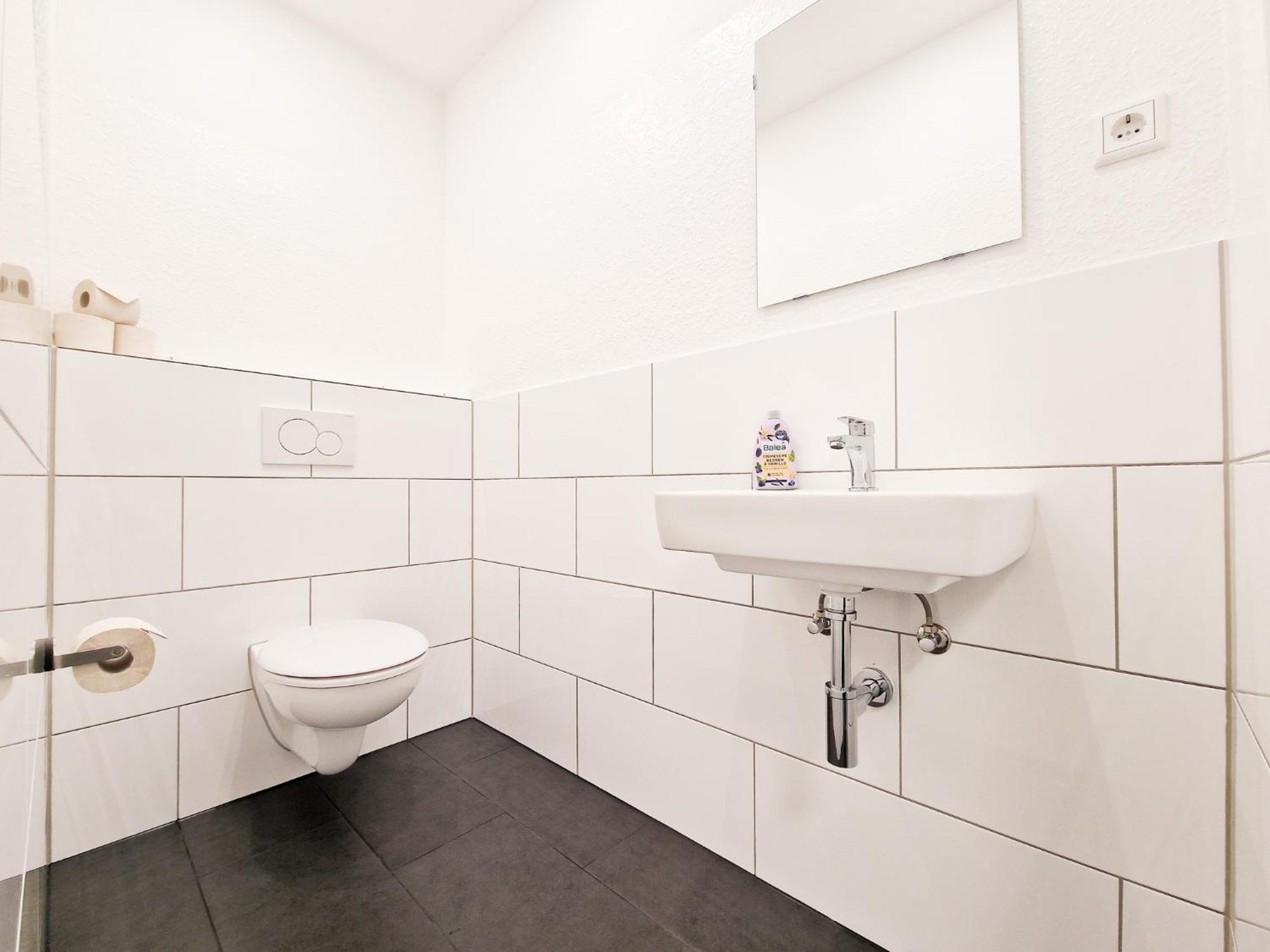 Raj Living - City Center Apartments With 5 Rooms - 10 Min Messe Dus Düsseldorf Eksteriør billede