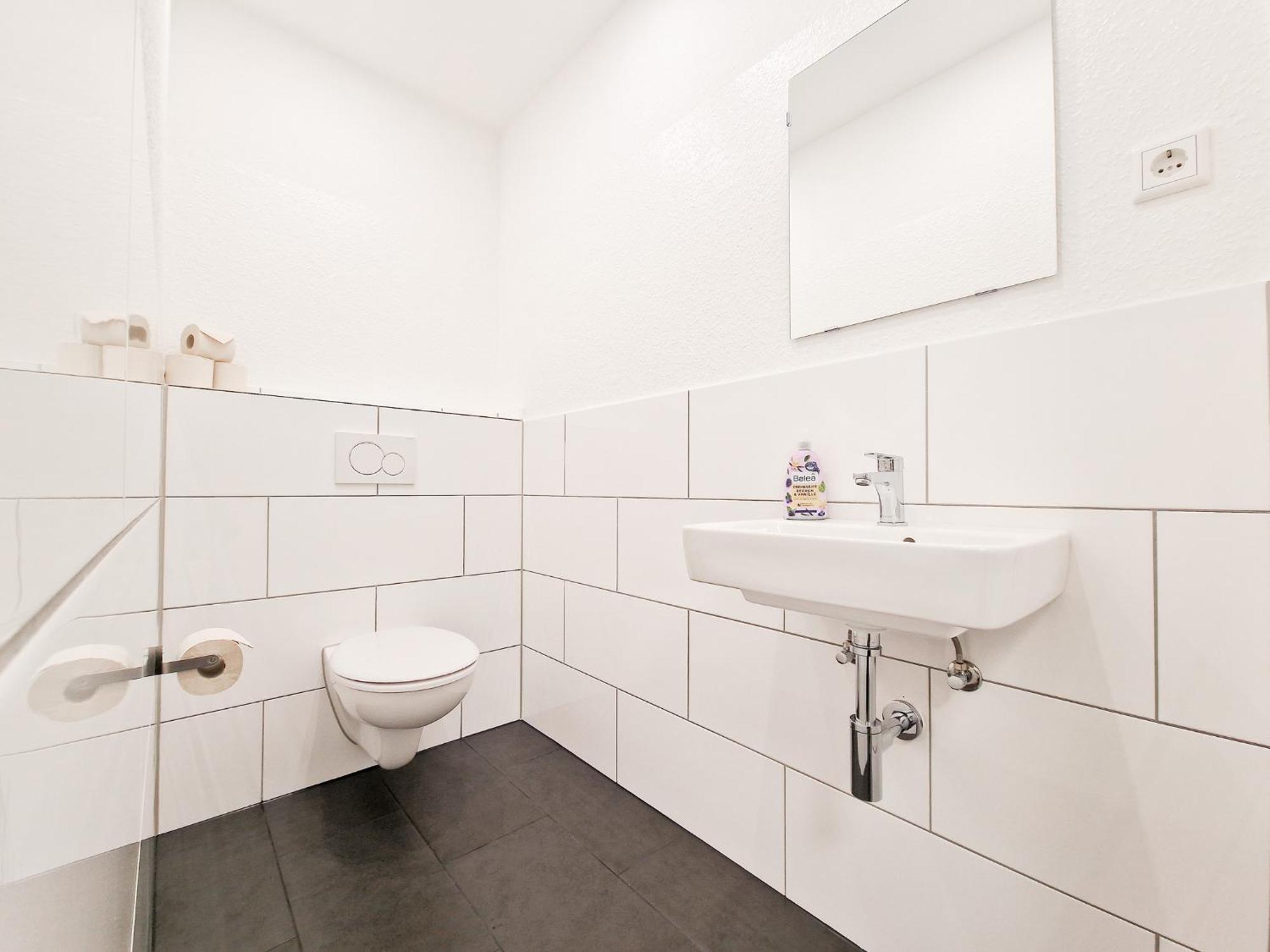 Raj Living - City Center Apartments With 5 Rooms - 10 Min Messe Dus Düsseldorf Eksteriør billede