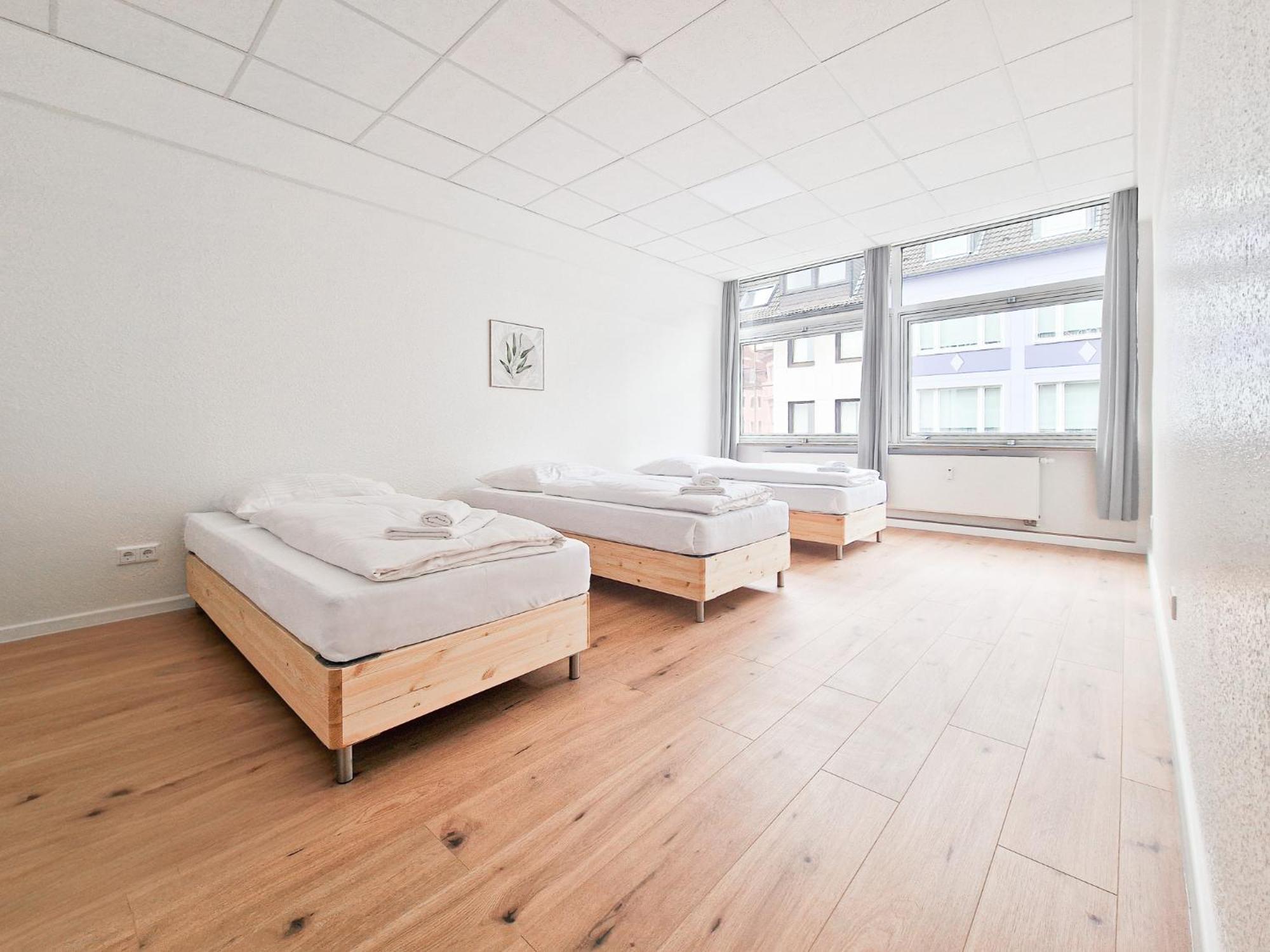 Raj Living - City Center Apartments With 5 Rooms - 10 Min Messe Dus Düsseldorf Eksteriør billede